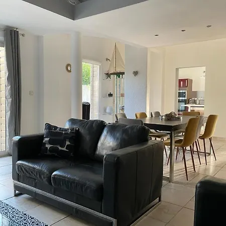 Maison De Ville, Spacieuse Et Cosy Holiday home Montelimar